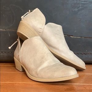 Size 8 Qupid Booties